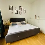 Appartement City Apartment An Der Weser, City Nah, Netflix, Bis 7 Pers *