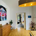 City Apartment An Der Weser, City Nah, Netflix, Bis 7 Pers Appartement