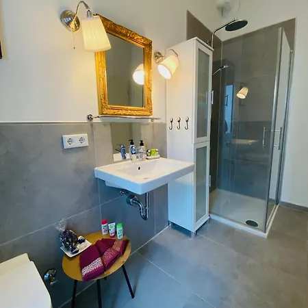 City Apartment An Der Weser, City Nah, Netflix, Bis 7 Pers Daire *